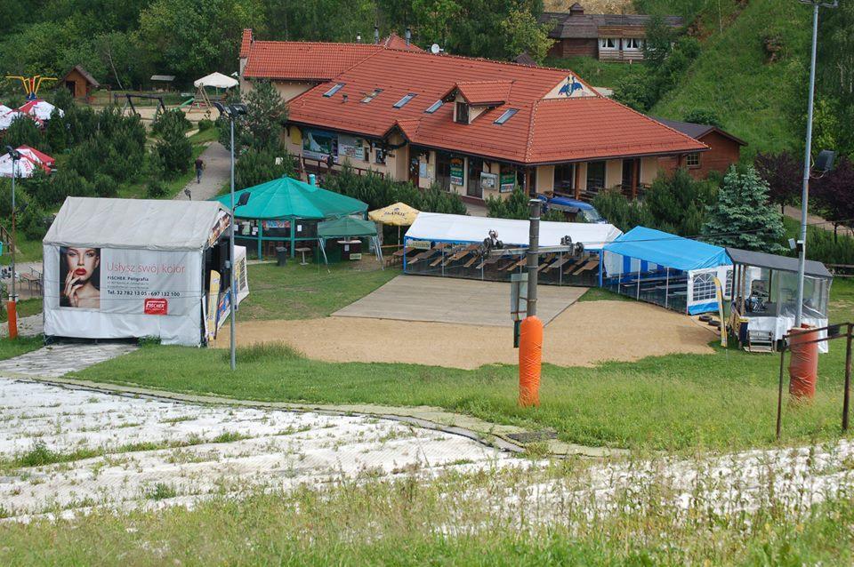 Pensjonat Cztery Pory Roku Tarnowskie Góry Exteriör bild